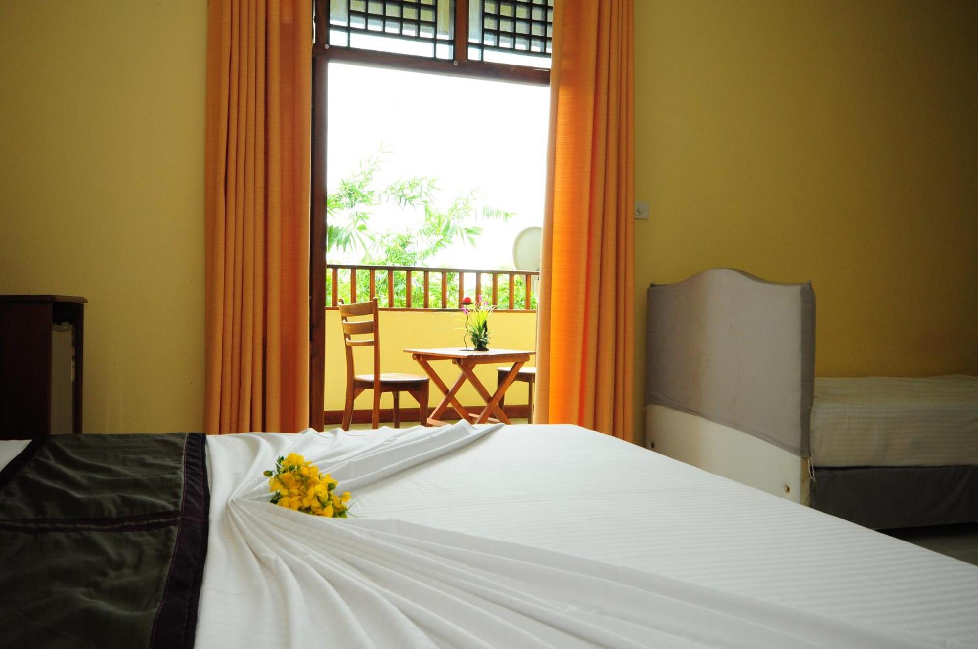 Hotel Sobana Lake Front Udawalawe Kültér fotó